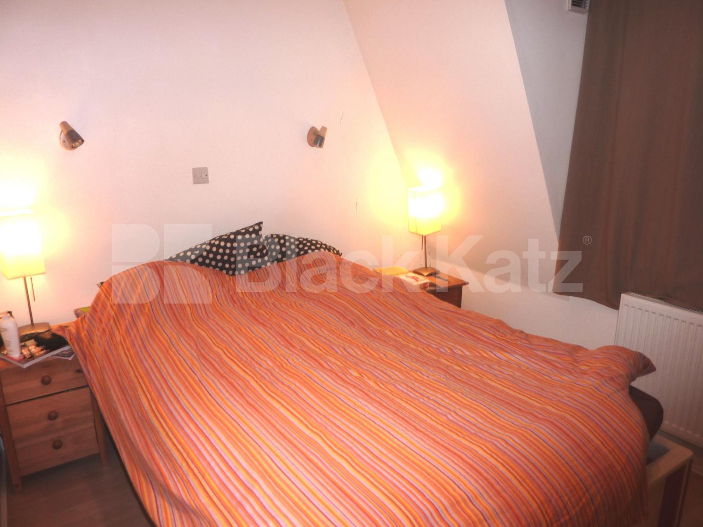 			NEW INSTRUCTION!, 1 Bedroom, 1 bath, 1 reception Flat			 Wicklow Street, KINGS CROSS